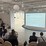구름스퀘어에서 아세안(ASEAN) TVET 대표단을 대상으로 발표가 진행되고 있는 모습